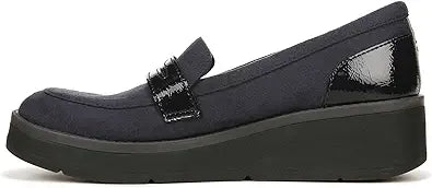 BZees Women's Fast Track Loafer: Comfort and Style Combined