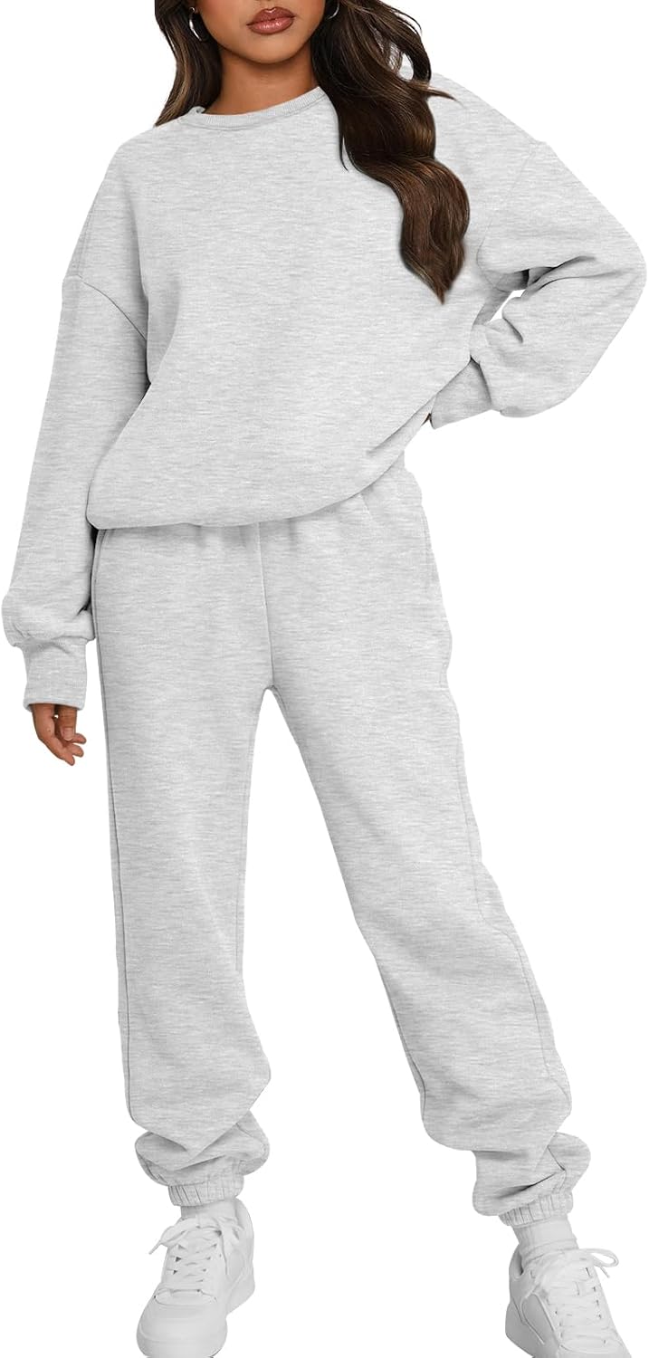 Trendy Queen Sweatsuits Women 2 Piece Outfits for Fall 2025
