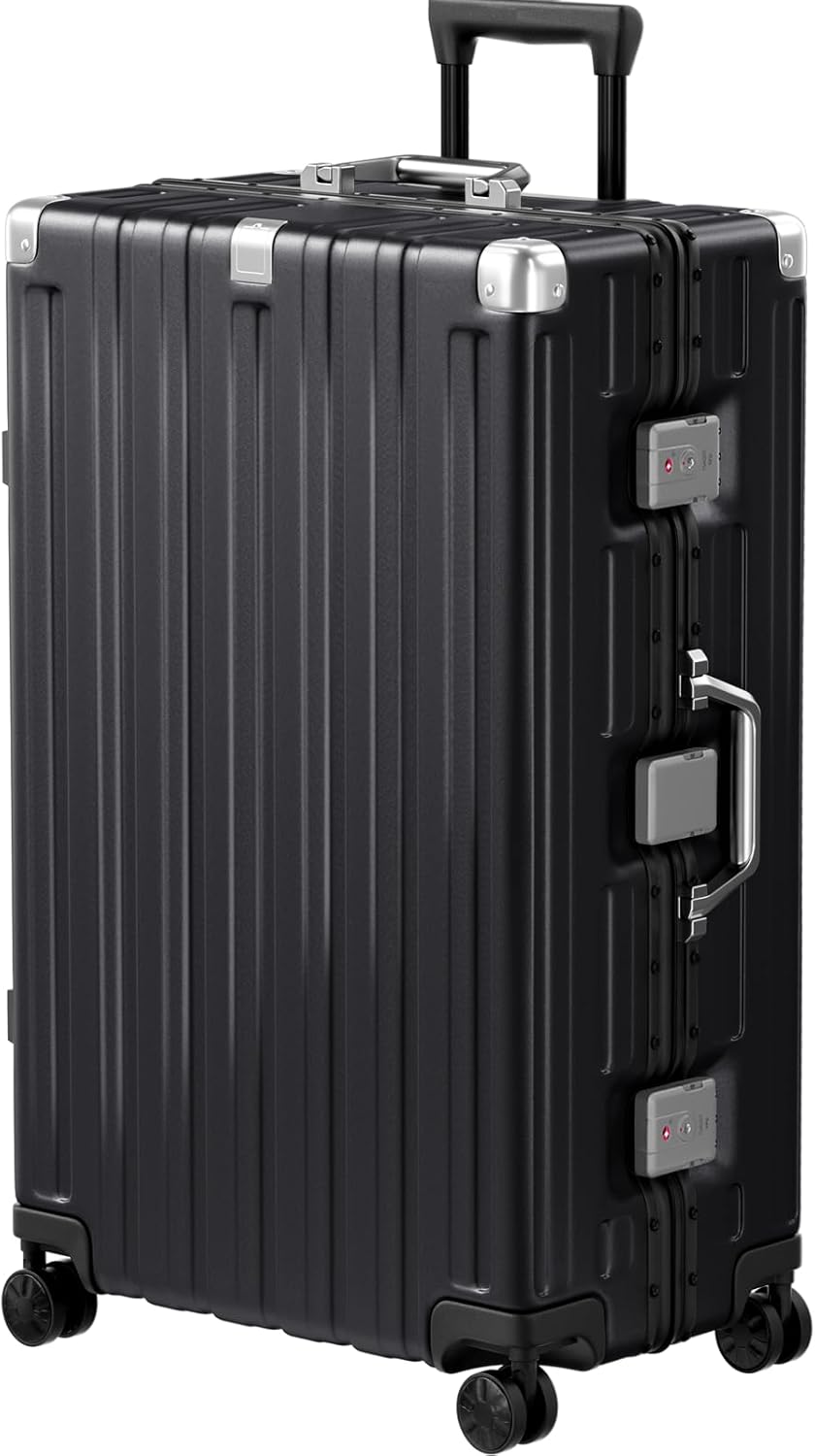 Krute 28 Inch Checked Suitcase with Spinner Wheels and TSA Lock