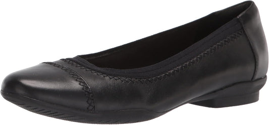 Clarks Women's Sara Ballet Flat - Timeless Elegance and Comfort
