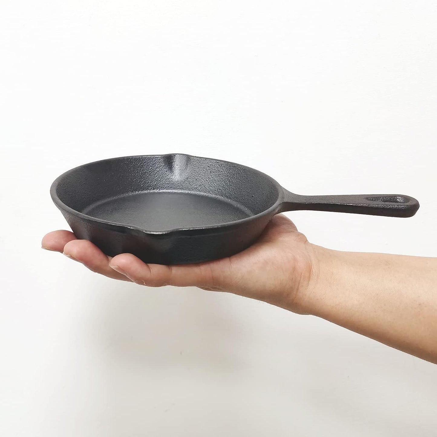 MOZUVE 6 Cast Iron Skillet - Pre-Seasoned Quality!