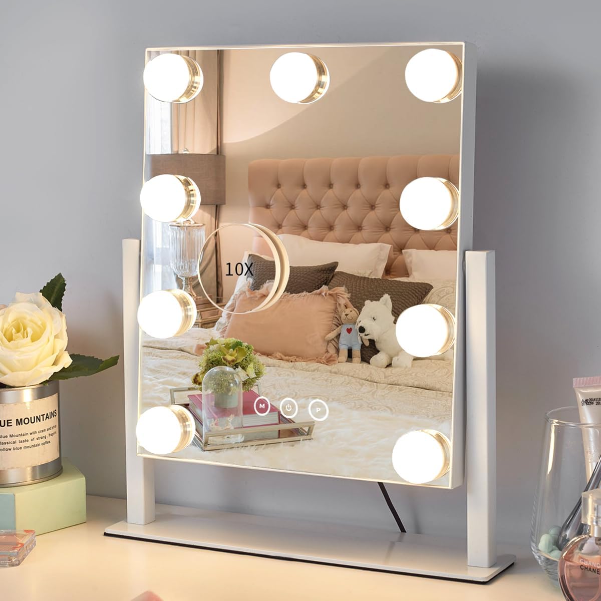 360 Rotating Lighted Vanity Mirror - Enhance Your Beauty!