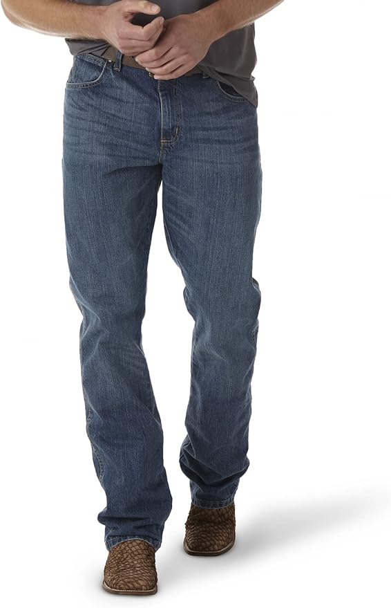 Wrangler Men's Retro Relaxed Fit Boot Cut Jean for Comfort