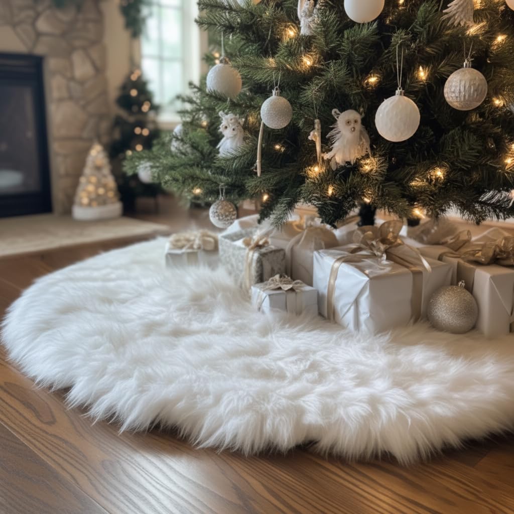 Luxurious 72 Inch Faux Fur Christmas Tree Skirt for Holidays