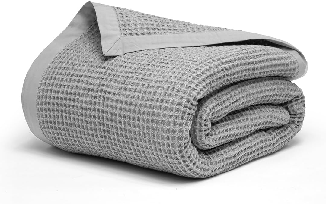 100% Organic Cotton Throw Blanket for Cozy Modern Living