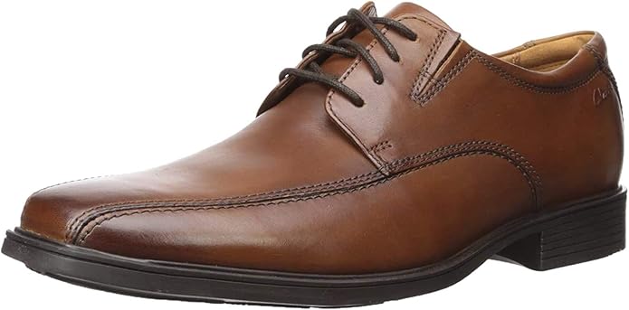 Clarks Men's Tilden Walk Oxford: Comfort and Style Combined