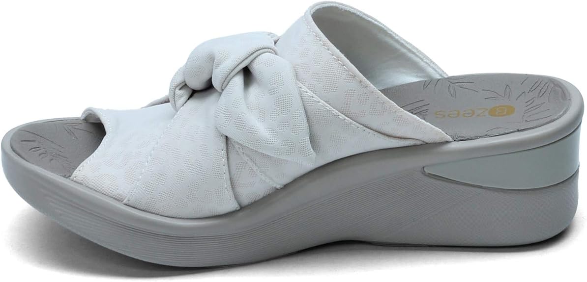 BZees Women's Smile Sandal: Comfort and Style Combined for You