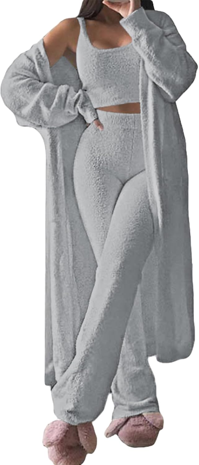 Stylish Women's Fuzzy 3 Piece Sweatsuit for Cozy Comfort