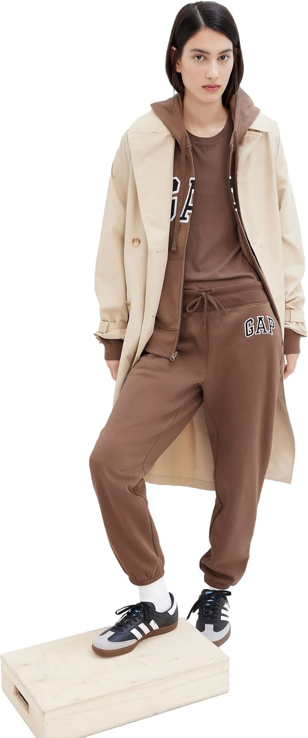 GAP Women's Logo Fleece Jogger Pants for Comfort and Style