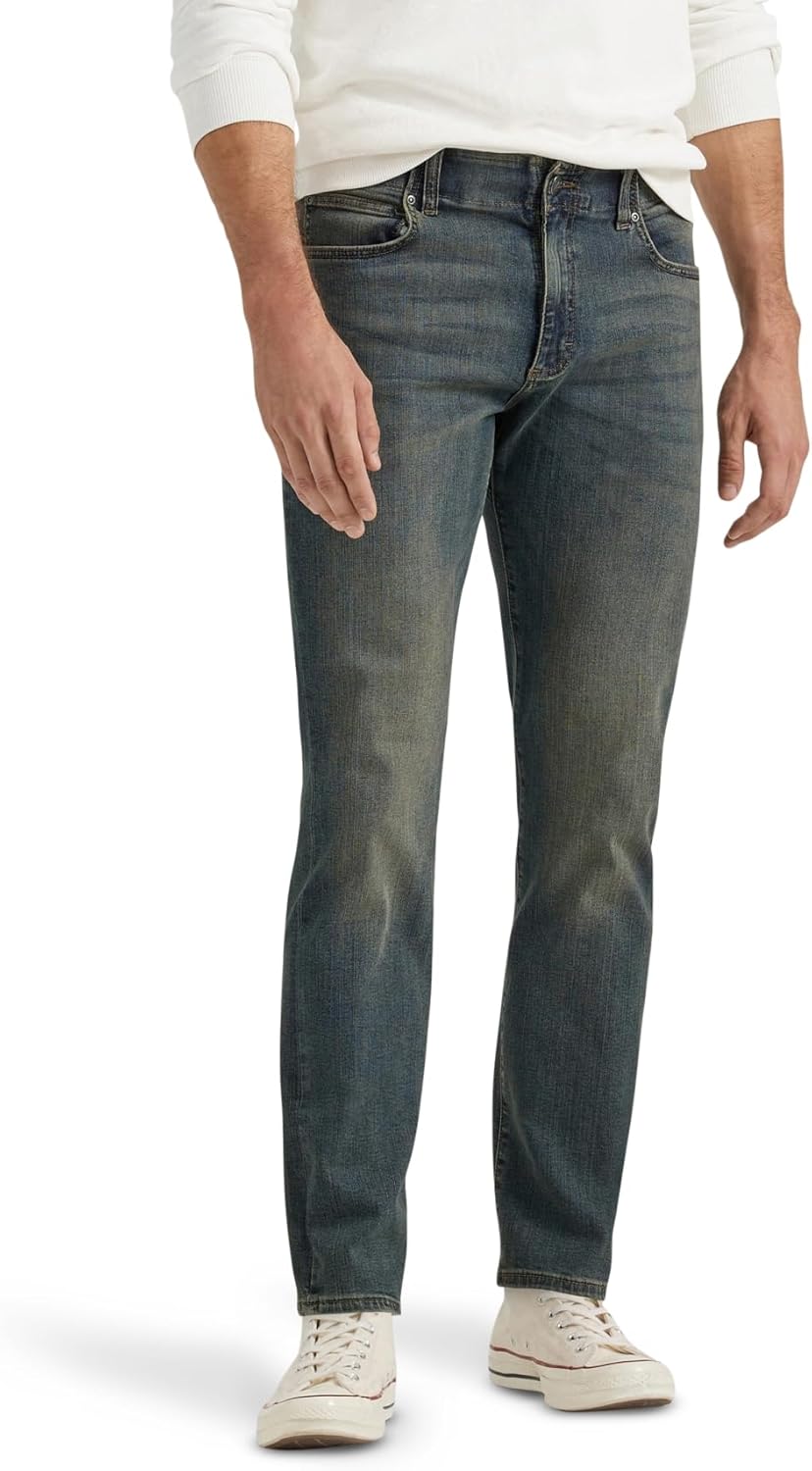 Lee Men's Extreme Motion Straight Taper Jean for Comfort