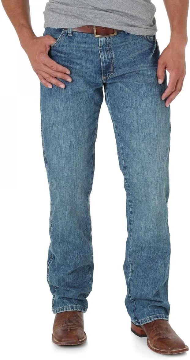 Wrangler Mens Retro Slim Fit Straight Leg Jean for Modern Style