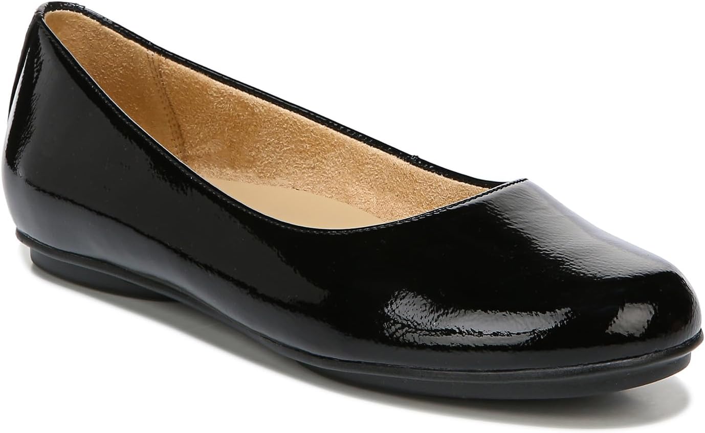 Naturalizer Women's Darry Loafer: Ultra-Lightweight Comfort Shoe