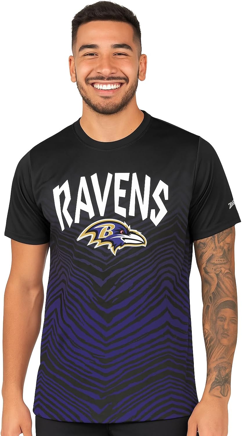 Zubaz NFL Teams Men's Short Sleeve Graphic T-Shirt for Fans