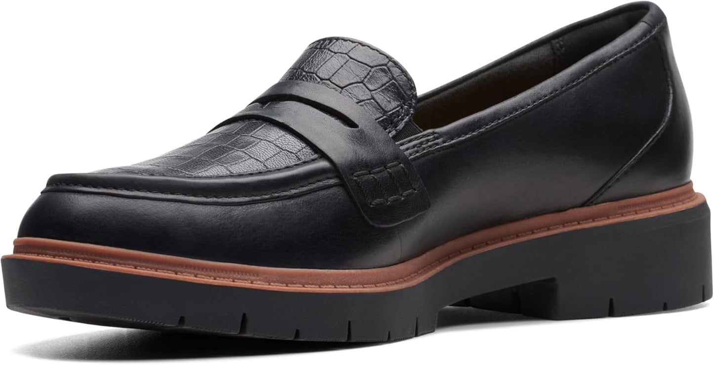Clarks Women's Westlynn Ayla Loafer - Stylish Comfort for All