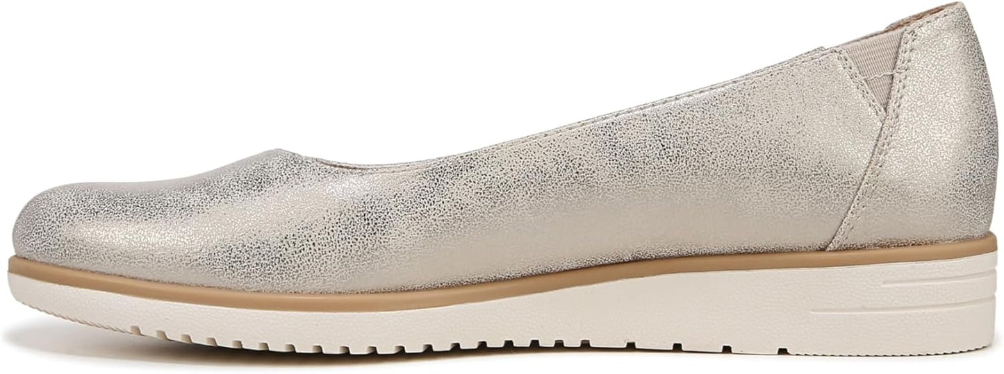 Naturalizer Womens Idea Slip on Ballet Flat for Comfort and Style