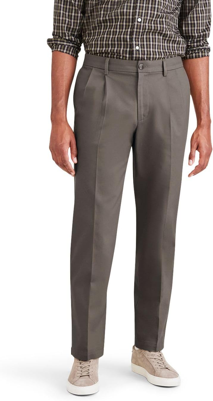 Classic Fit Signature Iron Free Khaki Pants with Stain Defender