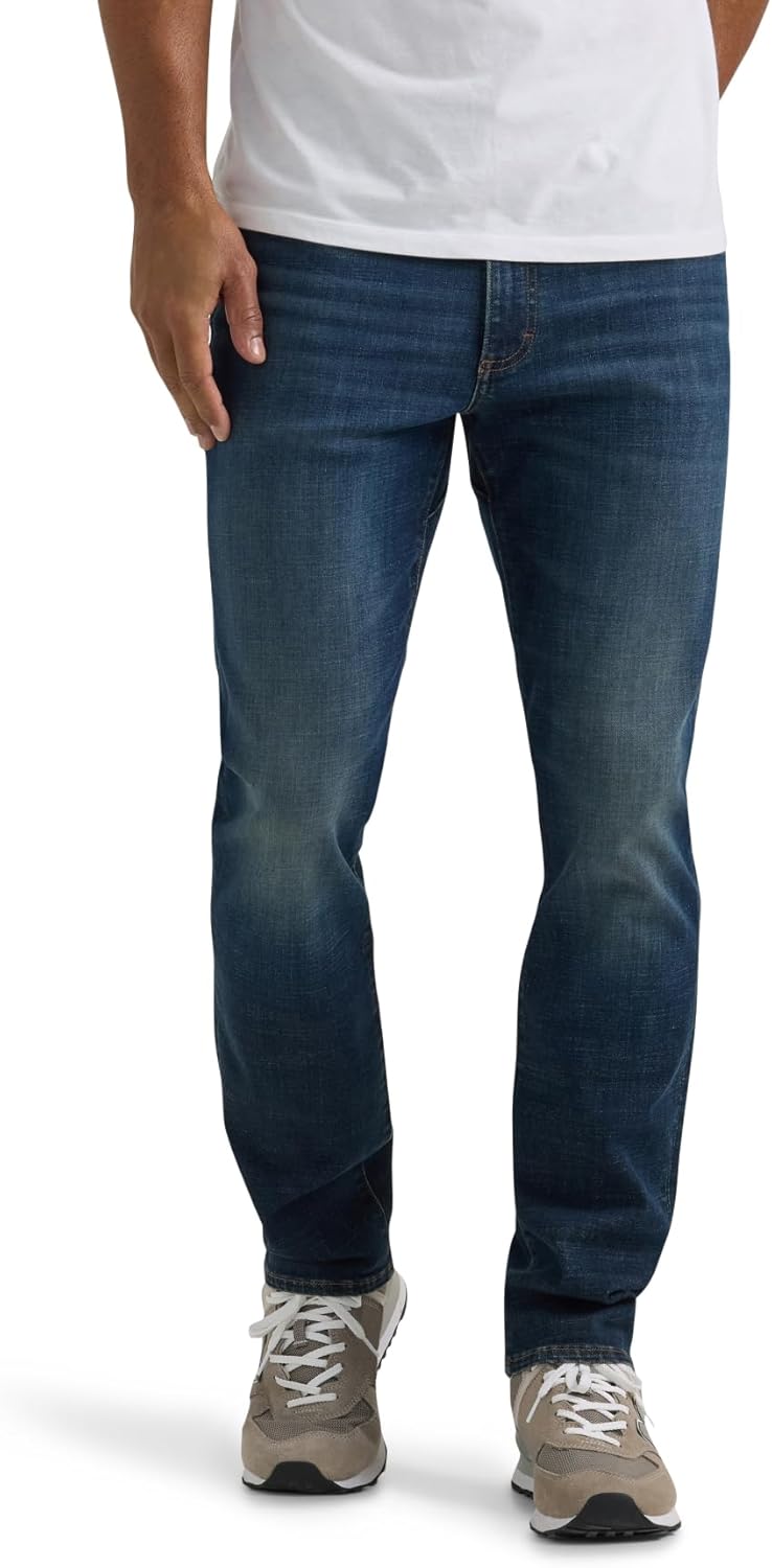 Lee Men's Extreme Motion Regular Taper Jean for Ultimate Comfort