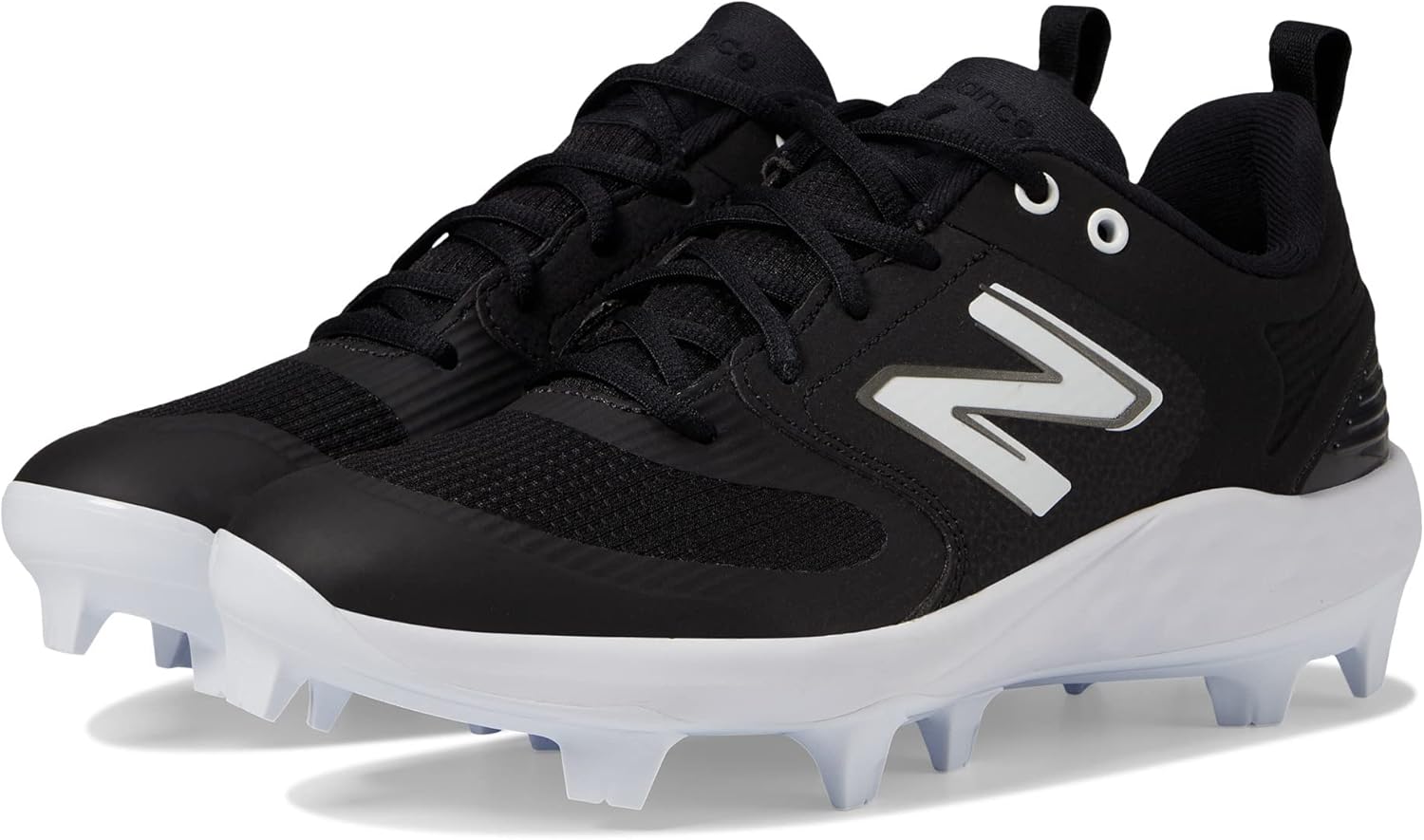 New Balance Women's Fresh Foam Velo V3 Softball Shoe Review