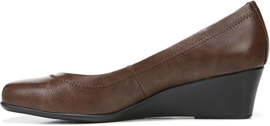 LifeStride Women's Groovy Pump - Stylish Comfort for Every Occasion