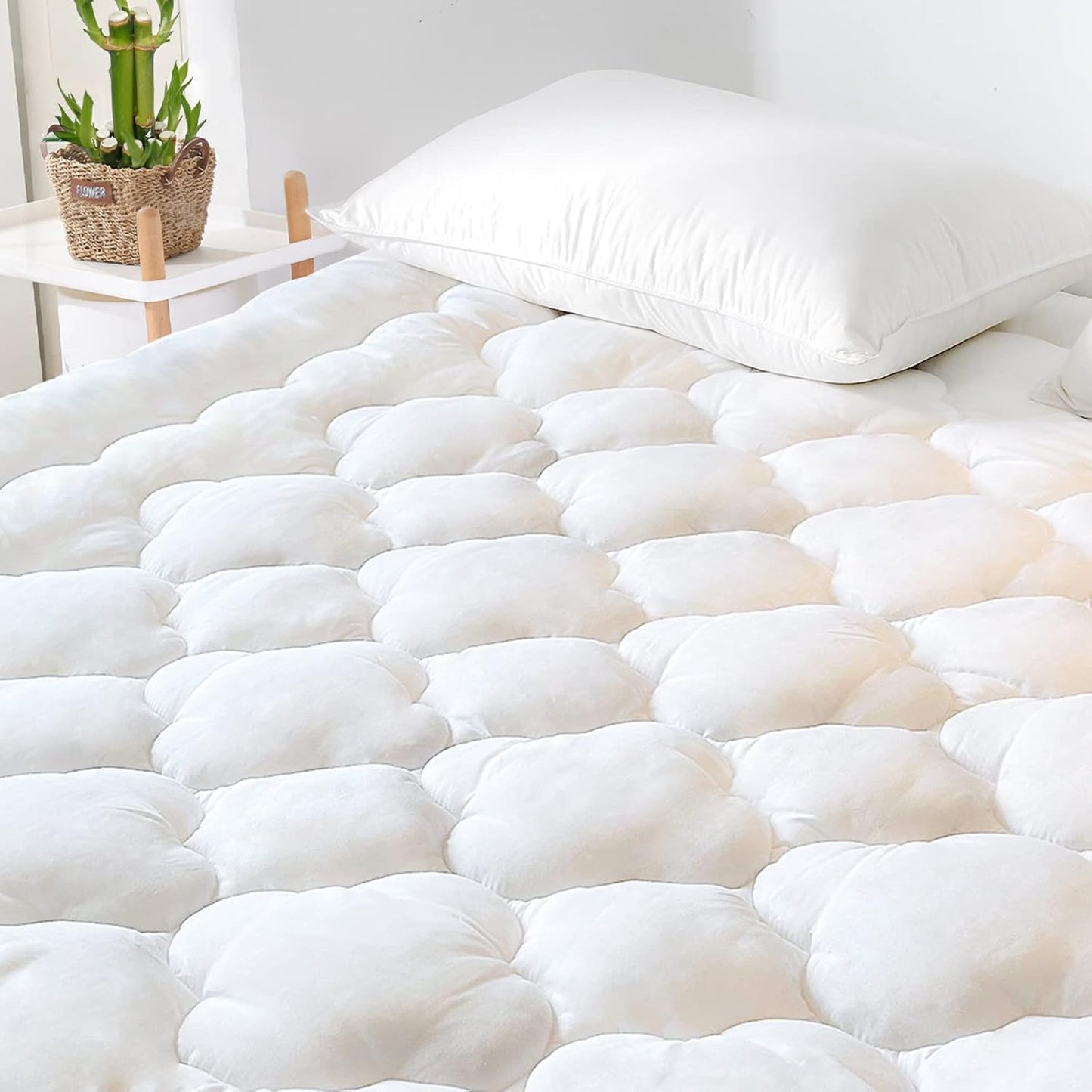 GRT Queen Size Mattress Pad Cover for Cooling Comfort and Support