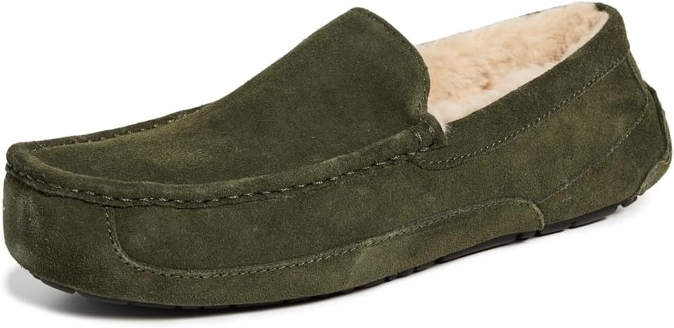 UGG Men's Ascot Slipper: Comfort and Style for Every Occasion