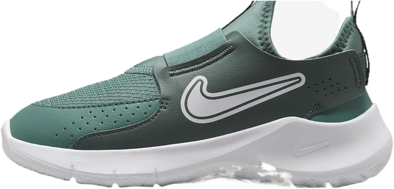 Nike Unisex-Child Training Shoe for Effortless Playtime Fun