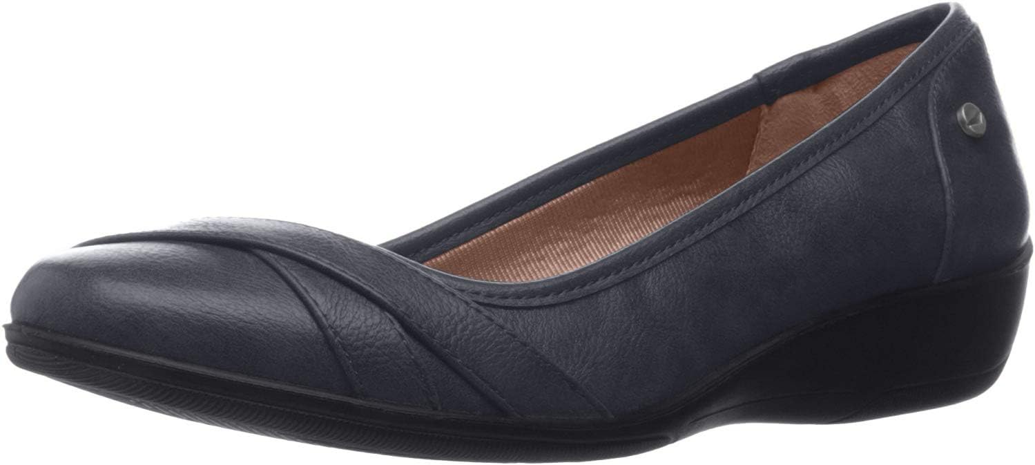 LifeStride Women's I-loyal Flat: Comfort and Style Combined