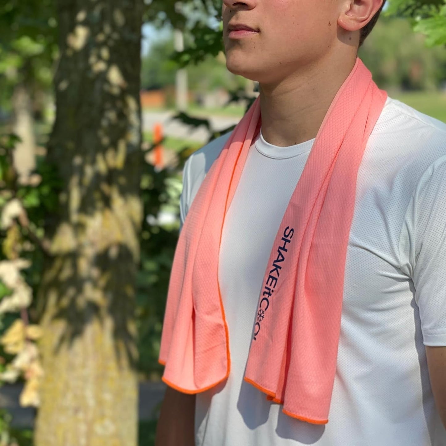SHAKEitCOOL Cooling Towel - Stay Cool Anywhere!