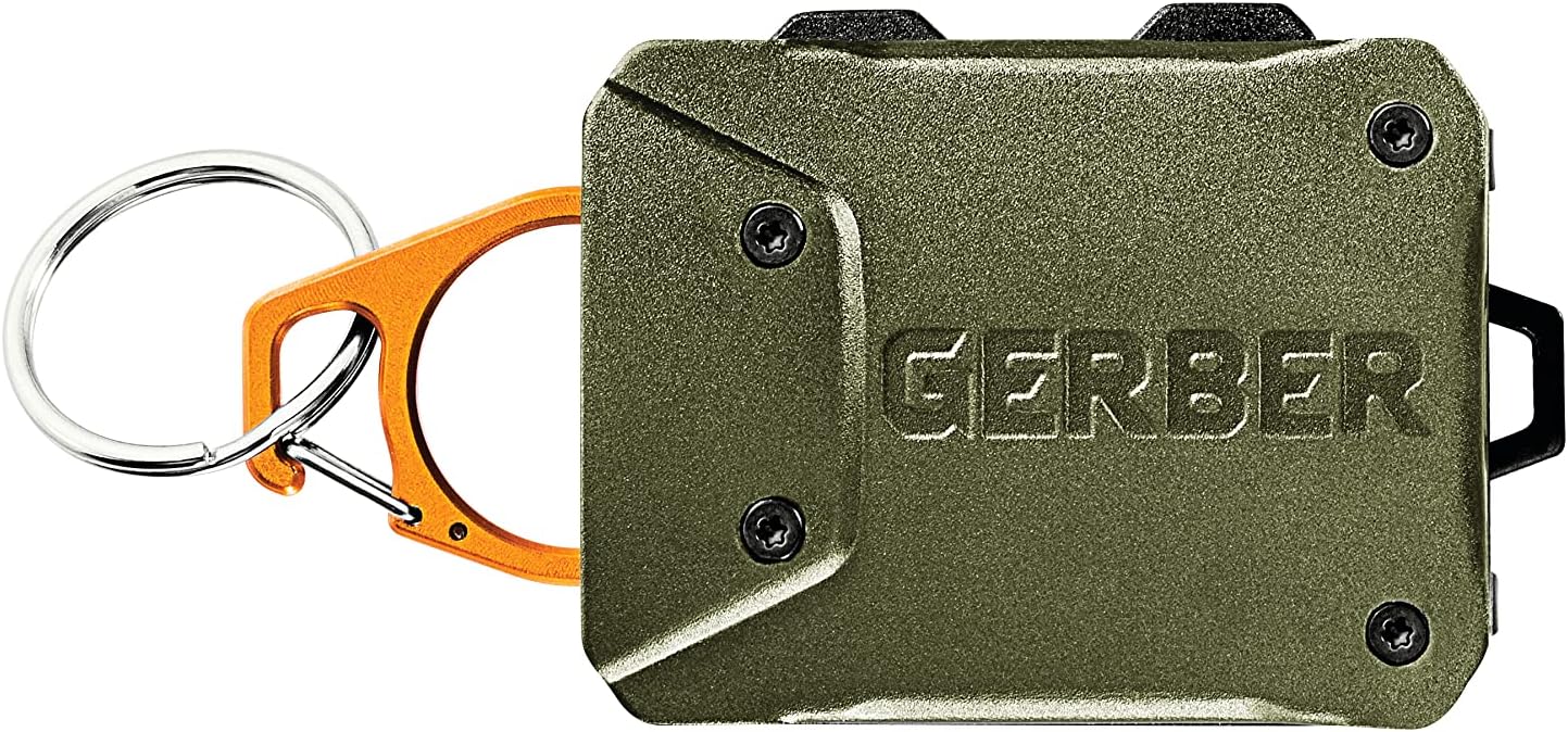 Gerber Gear Defender Fishing Tether - Durable Retractable Solution