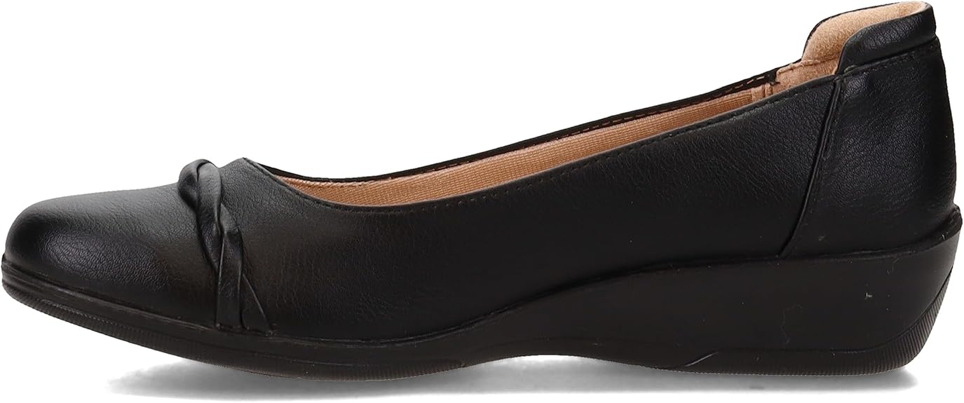 LifeStride Womens Impact Taupe Flats for Everyday Comfort and Style