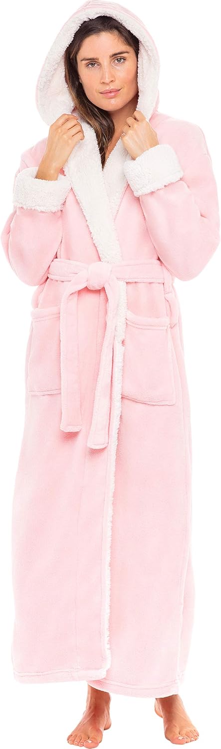Cozy and Warm Sherpa Robes for Women - Perfect for Winter Nights