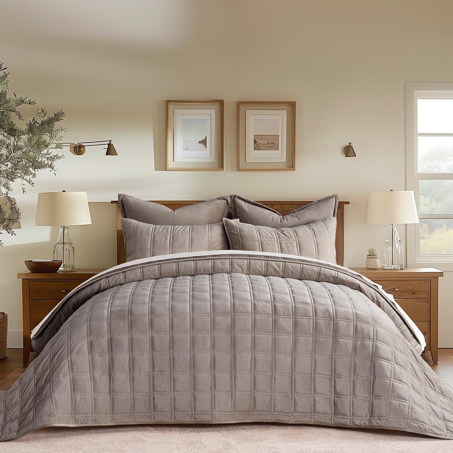 Luxurious Velvet Quilt Queen Size Set by EVERGRACE for Comfort
