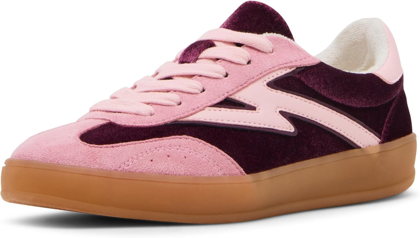 Madden Girl Women's Giia Sneaker: Stylish Comfort for Everyday Wear