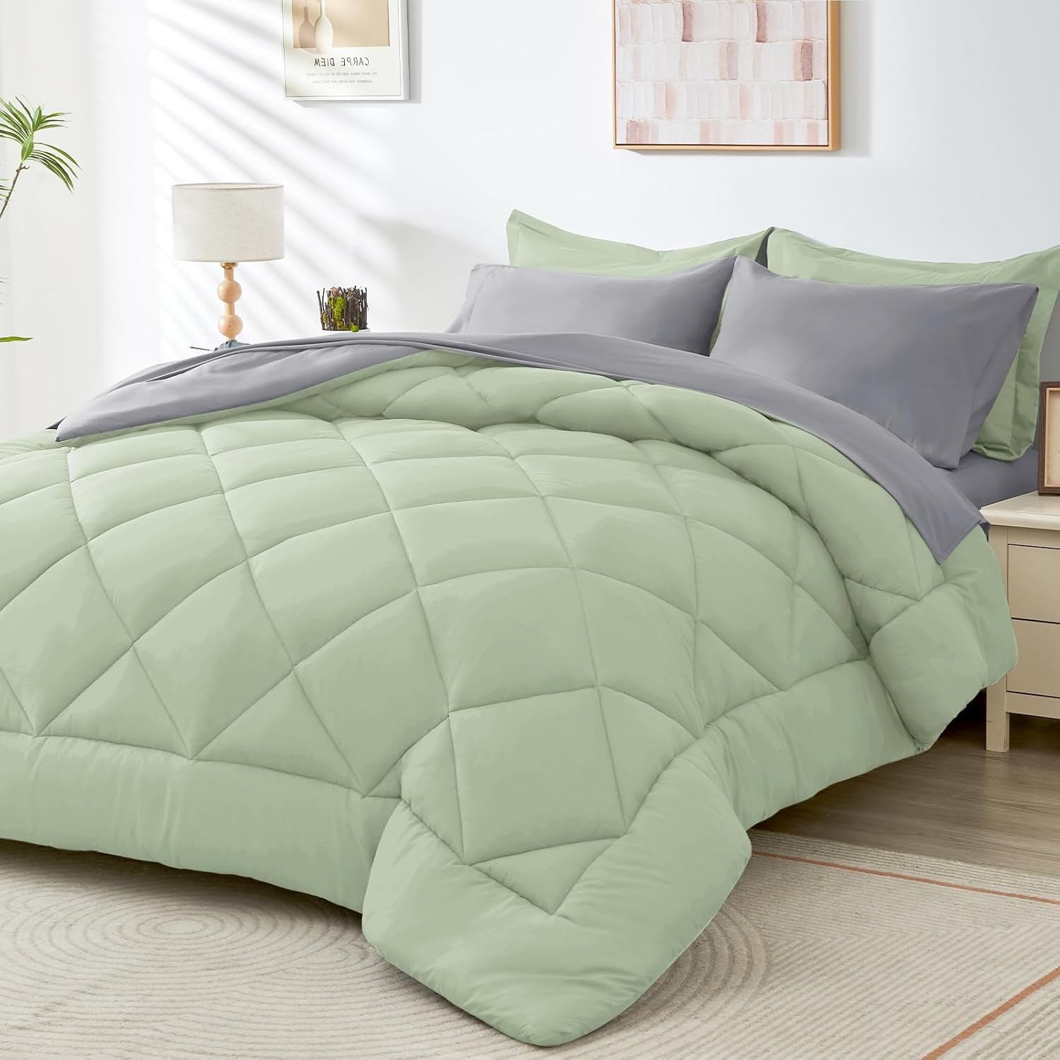 HEVUMYI King Comforter Set - Ultra Soft All Season Bedding