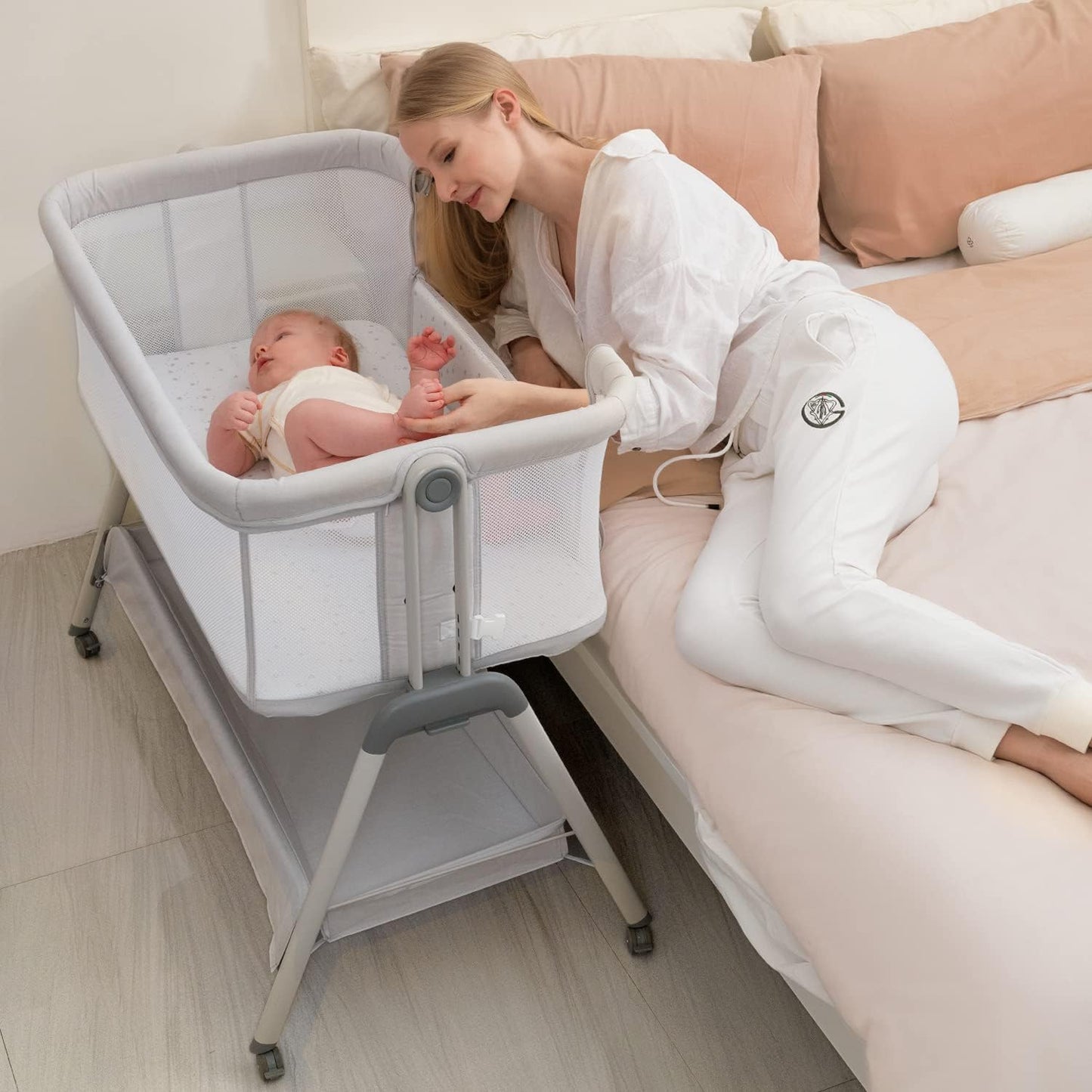 ANGELBLISS Baby Bassinet Bedside Sleeper with Adjustable Height