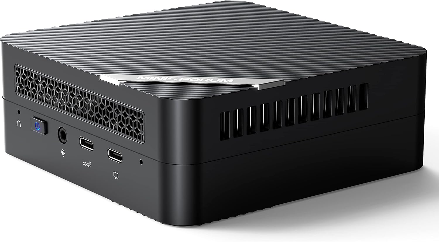 MINISFORUM Mini Server UM560 XT: Compact Powerhouse for All Tasks