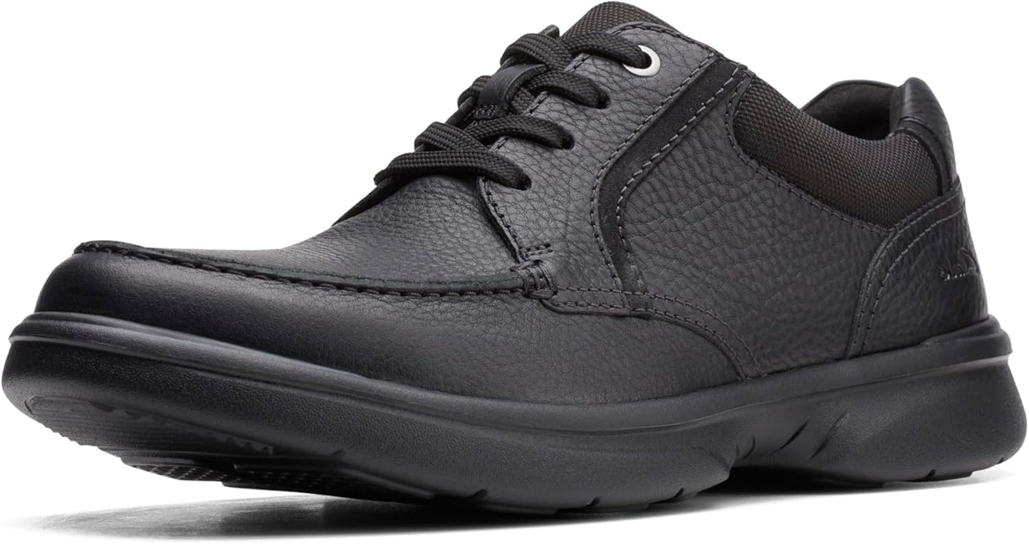 Clarks Men's Bradley Vibe Oxford: Stylish Comfort for Every Occasion