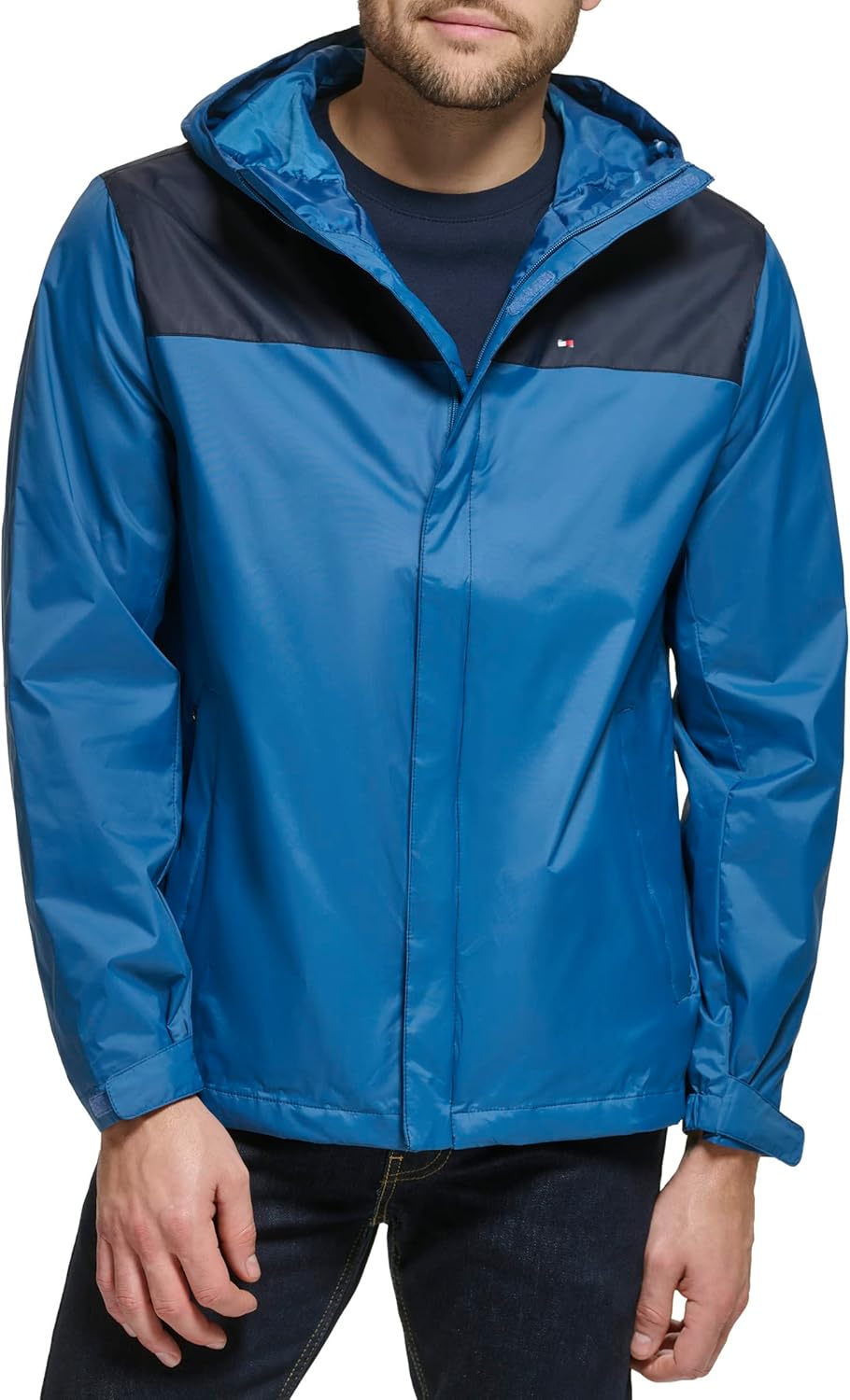 Tommy Hilfiger Men's Lightweight Waterproof Hooded Jacket Review