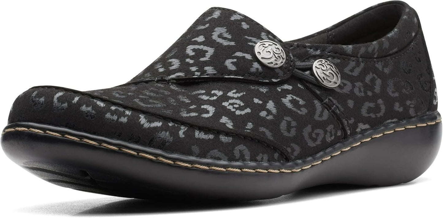 Clarks Womens Ashland Lane Q: Comfort Meets Style in Footwear