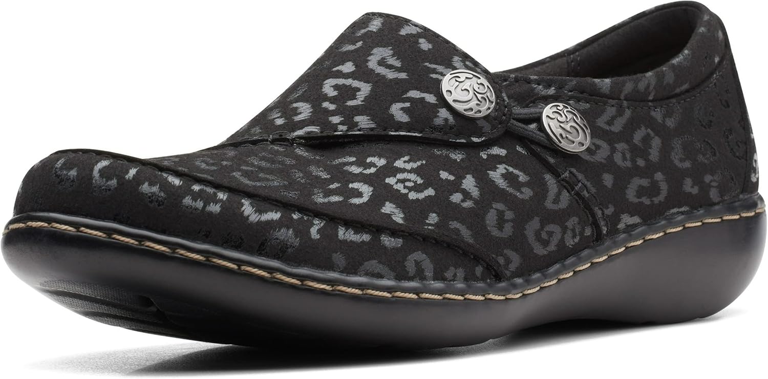 Clarks Womens Ashland Lane Q: Comfort Meets Style in Footwear