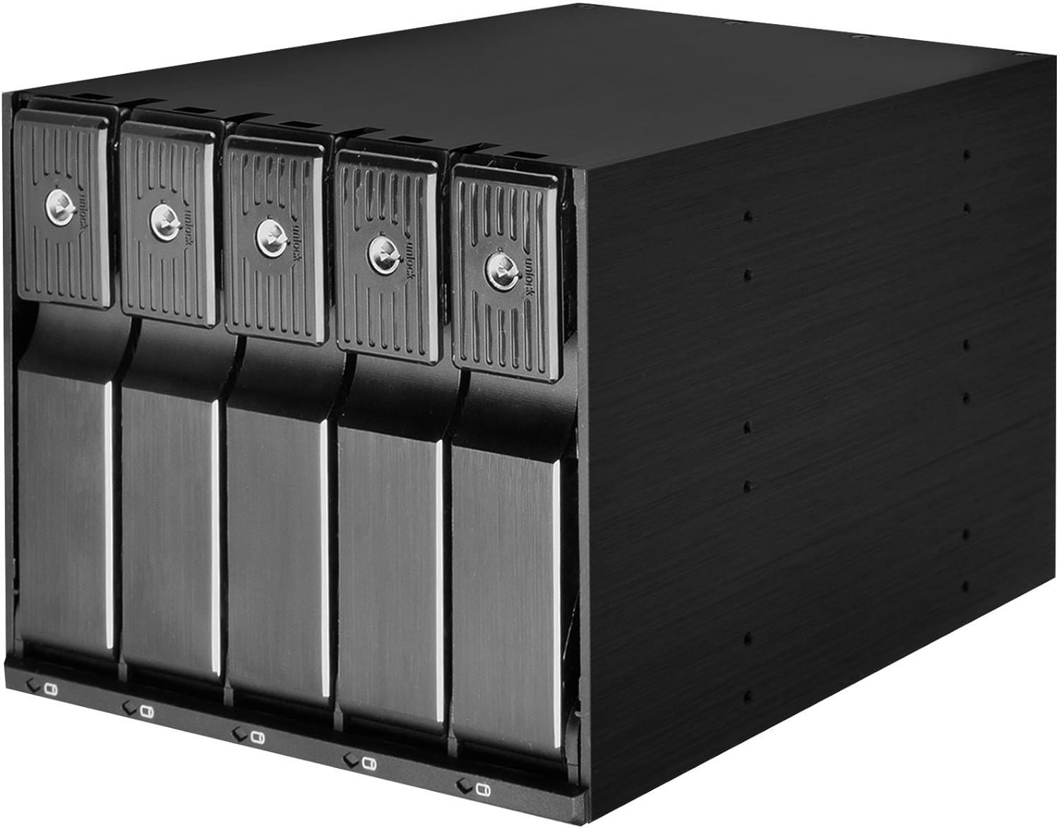 High-Speed 5.25 to 3.5 SATA/SAS Hot-Swap Cage by SilverStone Tech