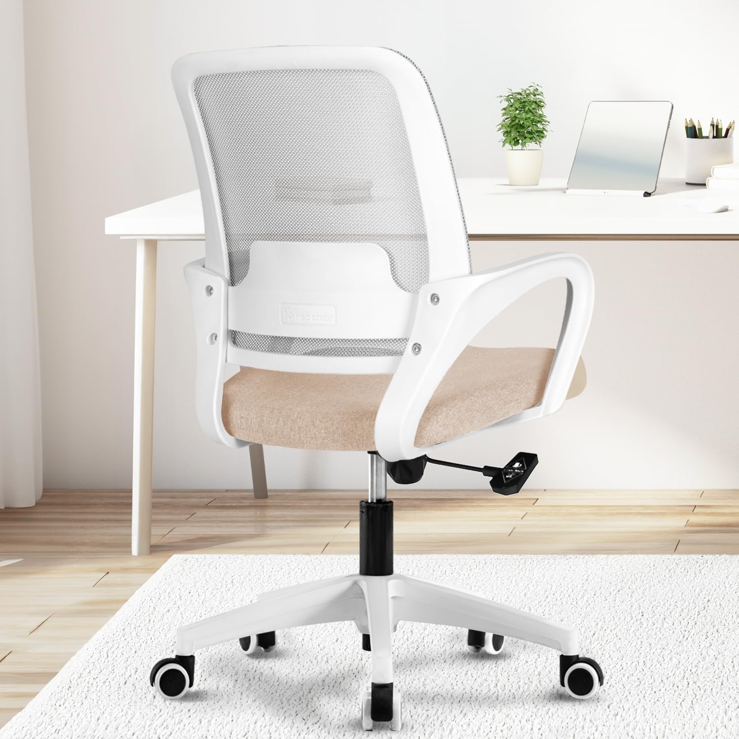 Neo Chair Mesh Executive Chair: Lumbar Support
