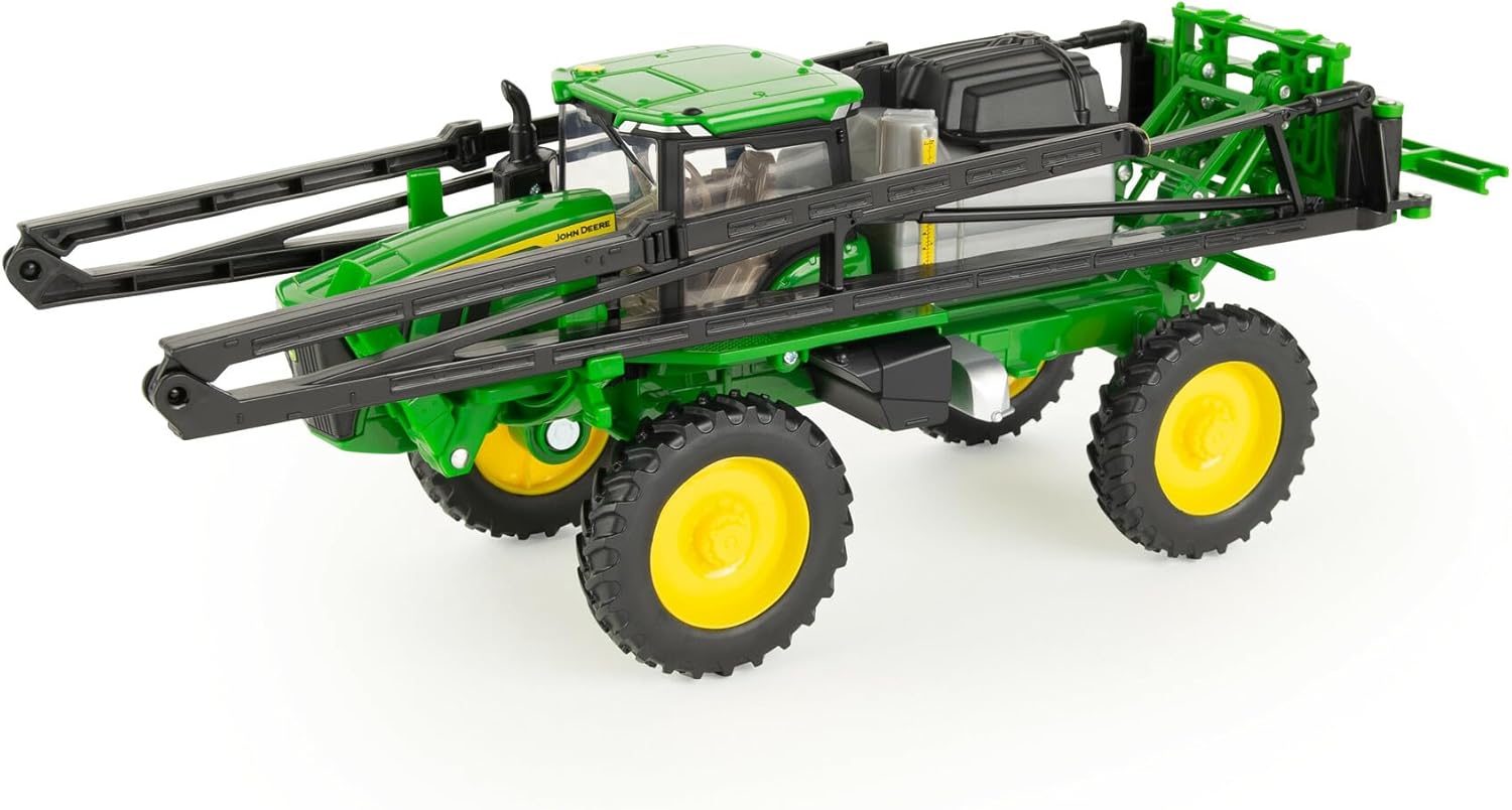 John Deere 1/32 Scale 412R Sprayer for Model Enthusiasts