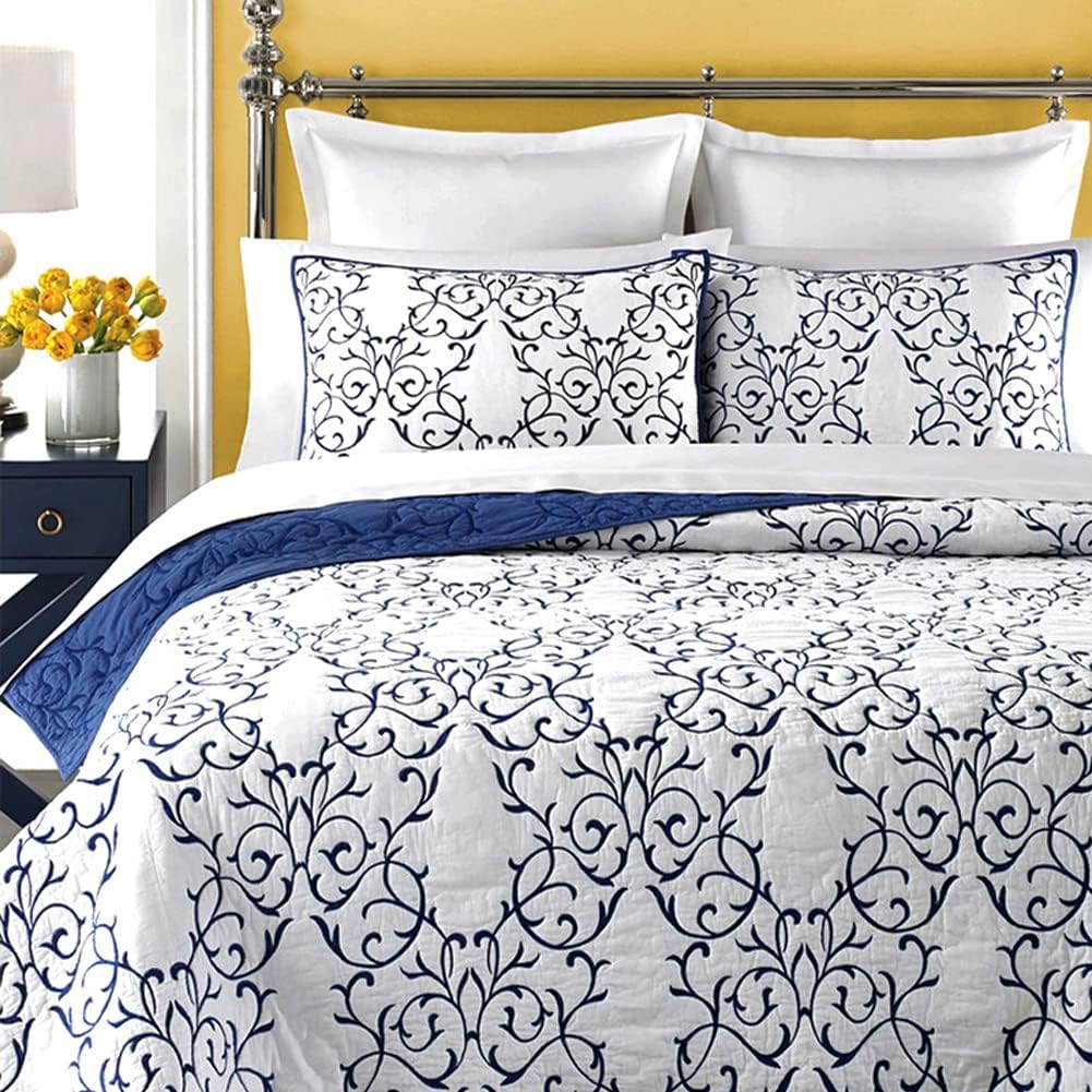 Reversible King Quilt Set with Elegant Blue Embroidery Design