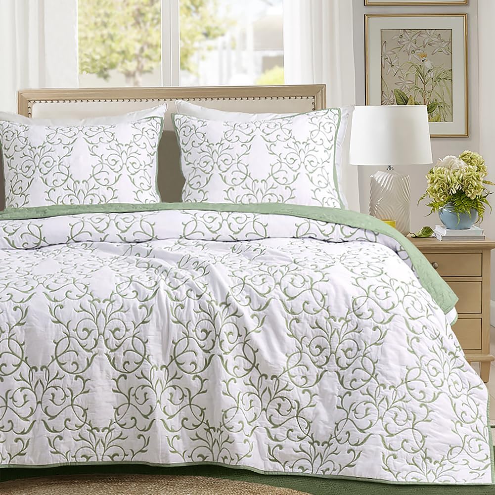 Elegant King Size Quilt Set with Light Green Embroidery Design