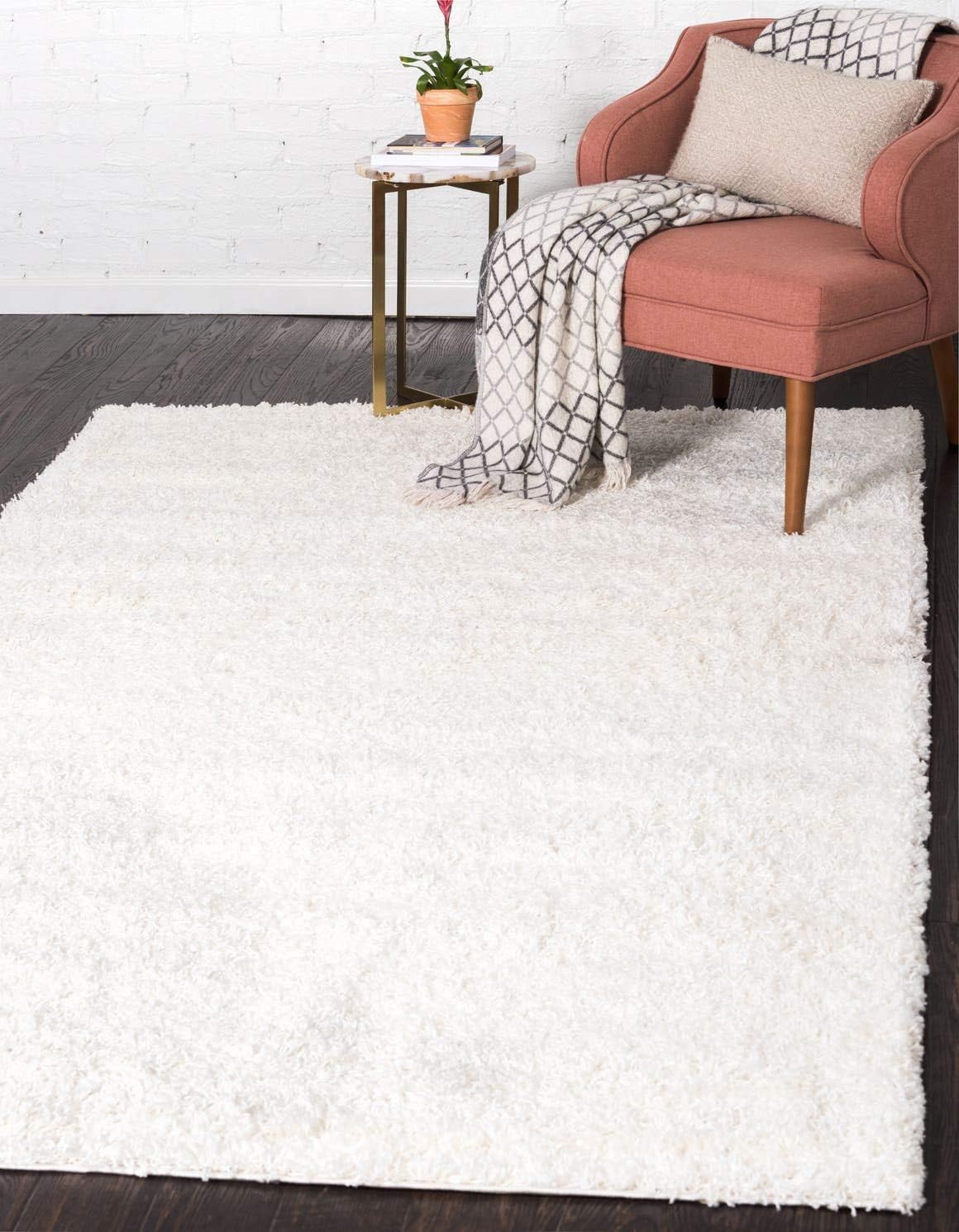 Unique Loom Solid Shag Collection Area Rug for Cozy Spaces