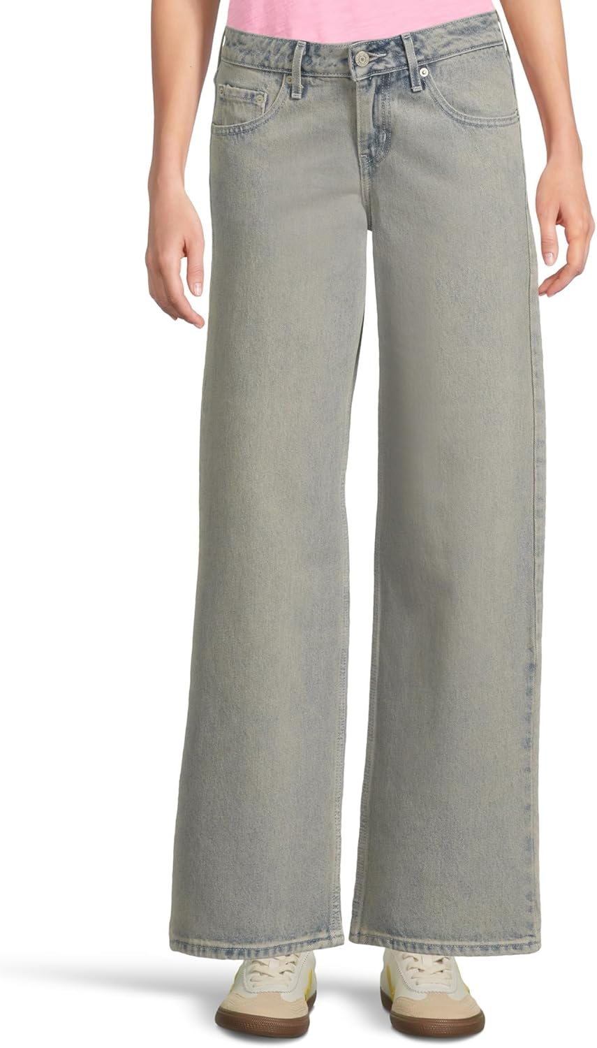 Levi's Women's Low Loose Jeans for a Trendy Early Aughts Look