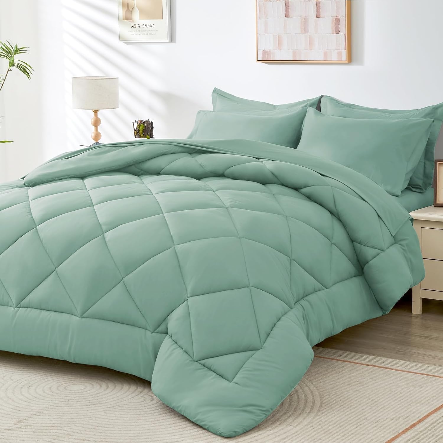 HEVUMYI Sage Green King Comforter Set - Luxuriously Soft Bedding
