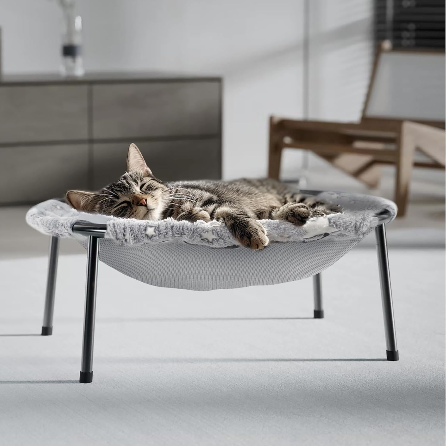 Elevated Cat Bed for Large Cats with Glow-in-The-Dark Fabric