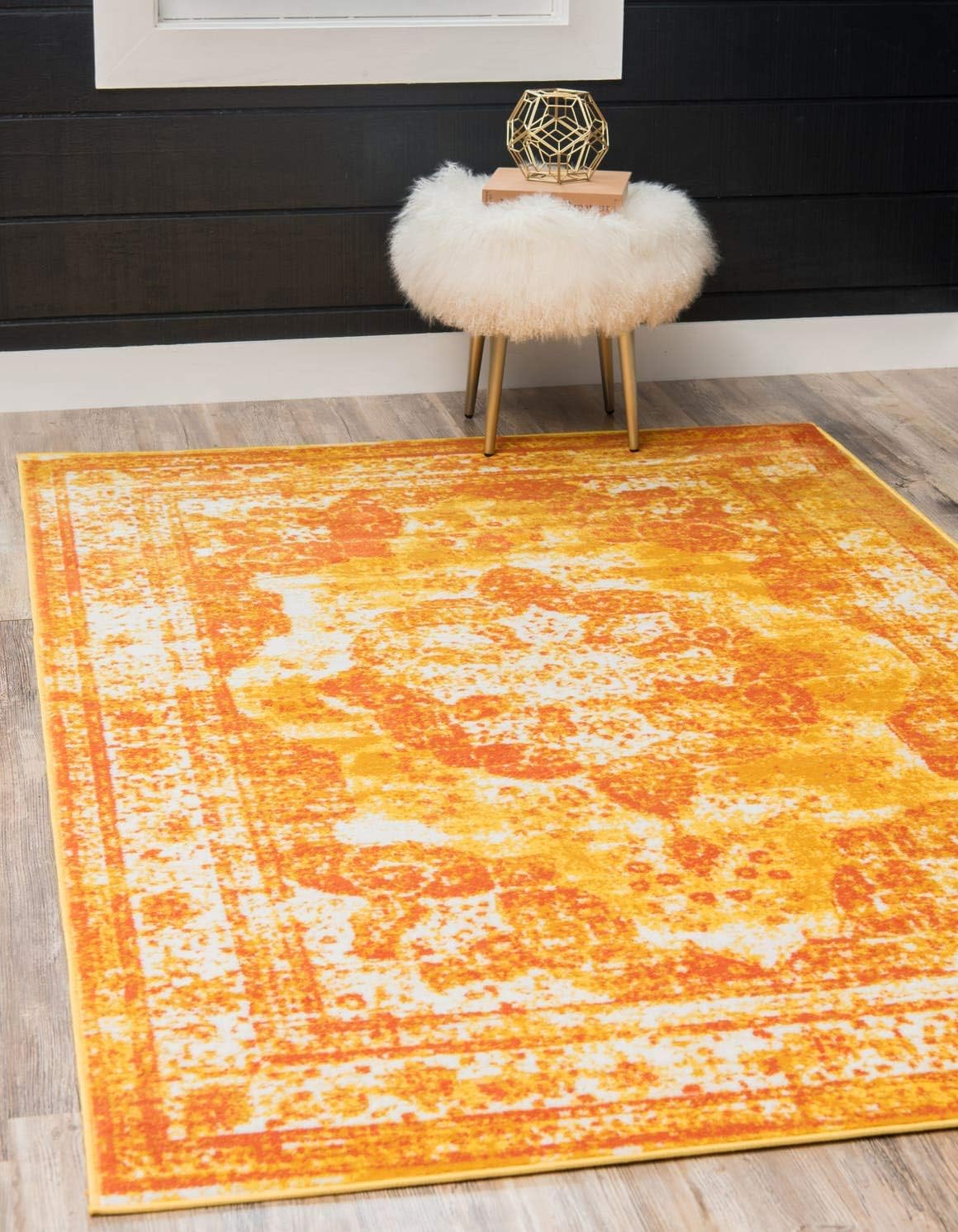 Unique Loom Sofia Collection Area Rug for Vintage Style Homes